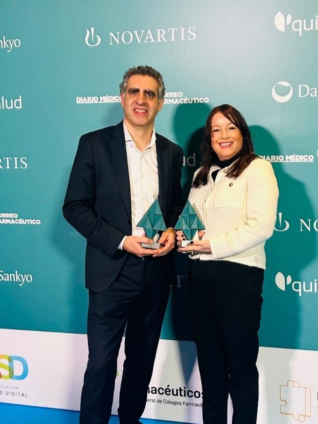 Dr. Manel Esteller Recibe Premio E-nnova Health 2024 en Big Data e Inteligencia Artificial por un Diagnóstico Basado en la Expresión Espacial
