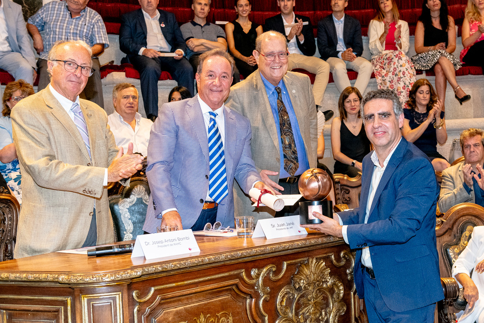 Dr. Manel Esteller, awarded with the Jané Mateu Foundation Award