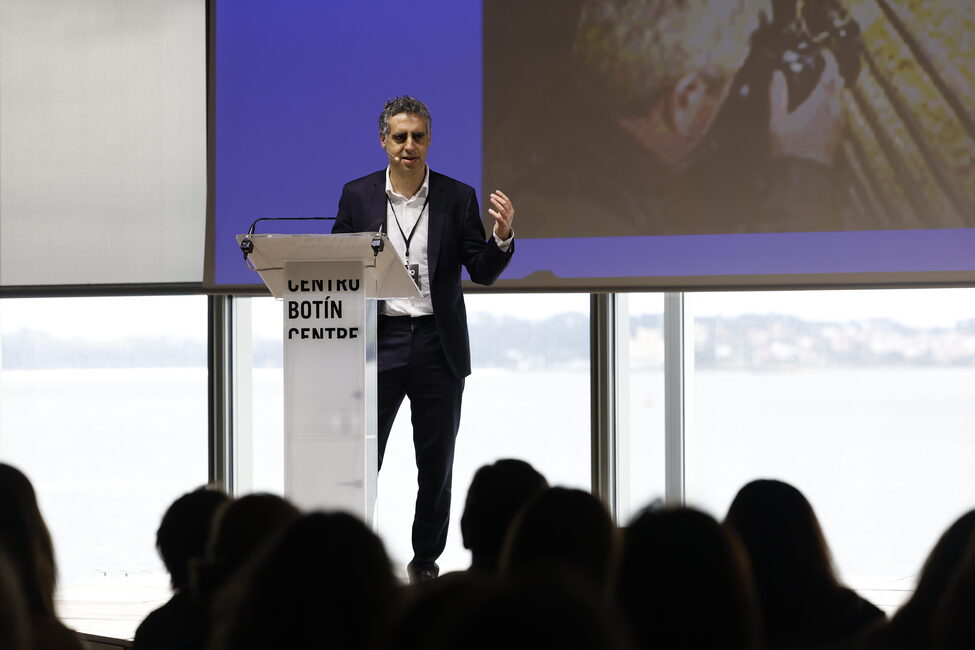 El Dr. Manel Esteller, premi Genio Azul a la Innovació de Vocento per la seva trajectòria en recerca biomèdica